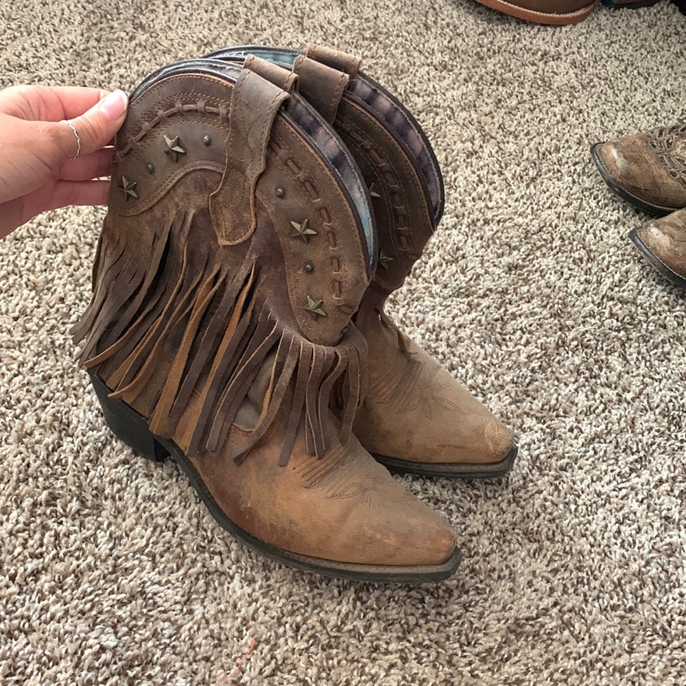 Woman’s dingo boots